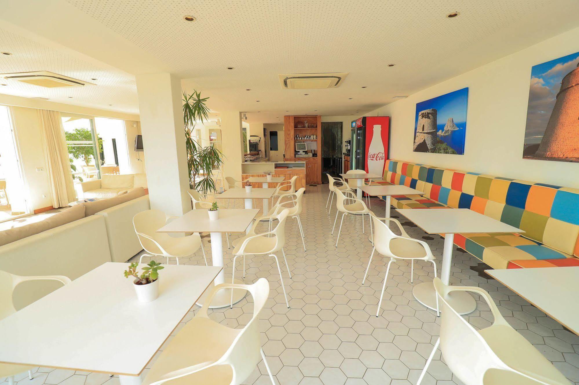 Hotel Es Mitjorn Sant Antoni de Portmany Exterior foto